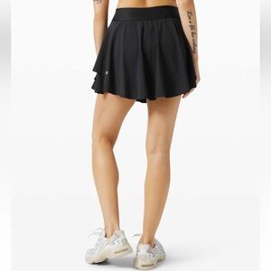 Lululemon Court Rival High‎ Rise Skirt *Tall Black Sz 2